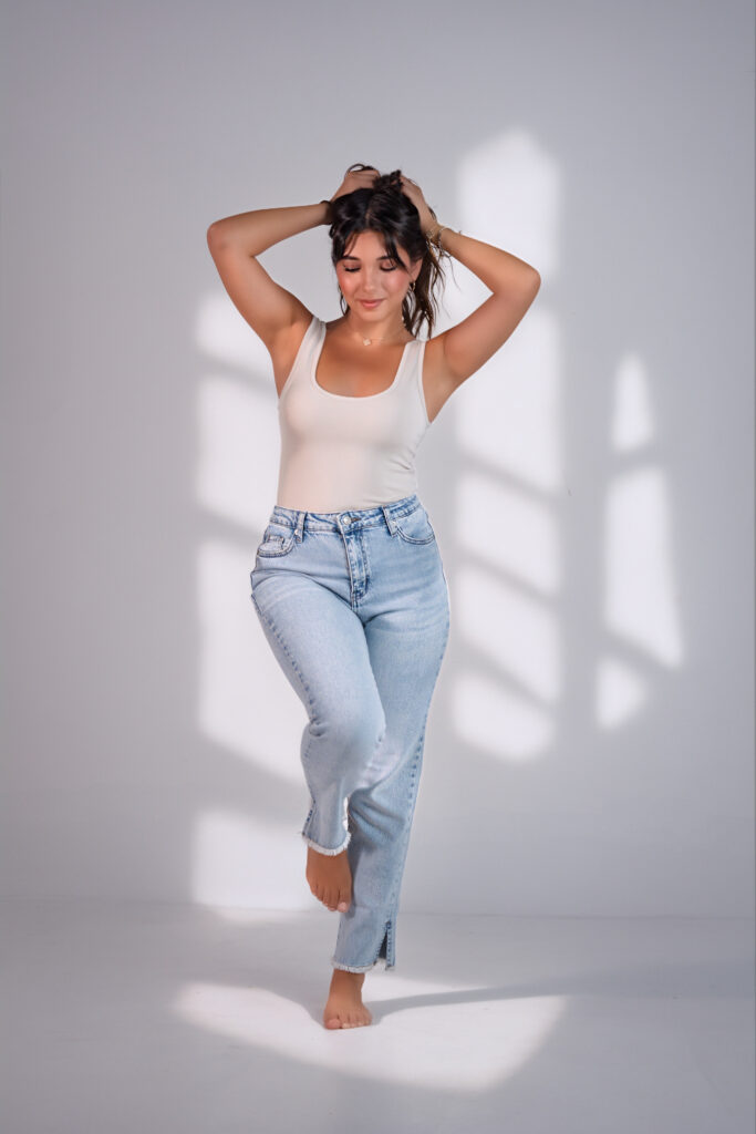 Straight Jeans