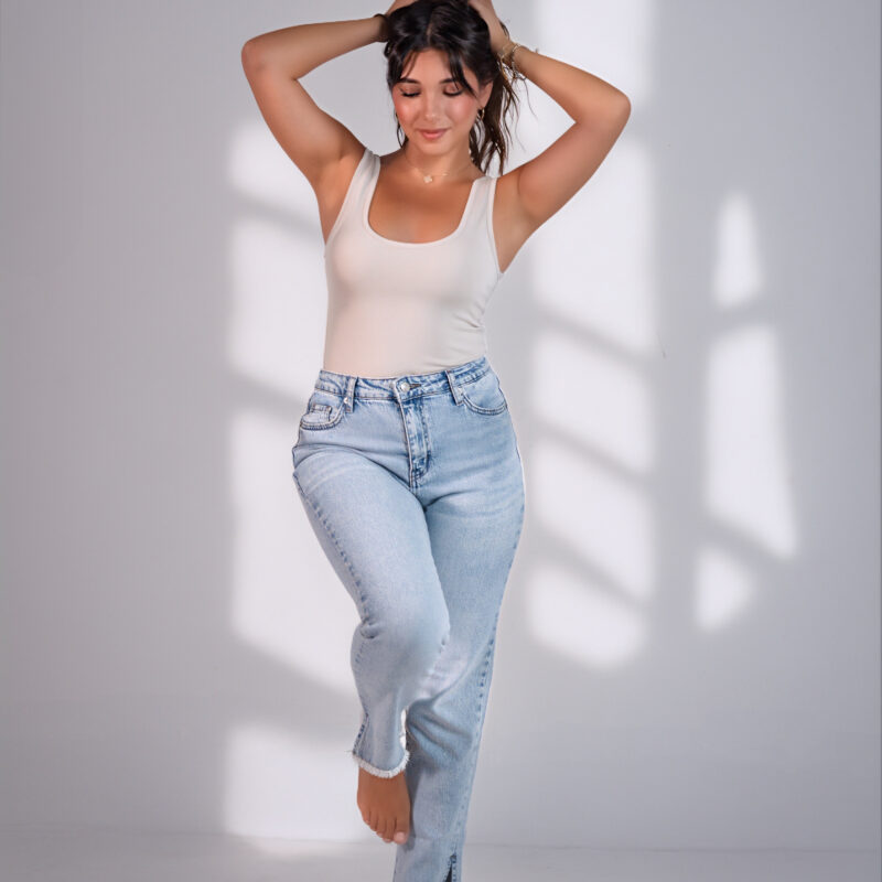 Straight Jeans