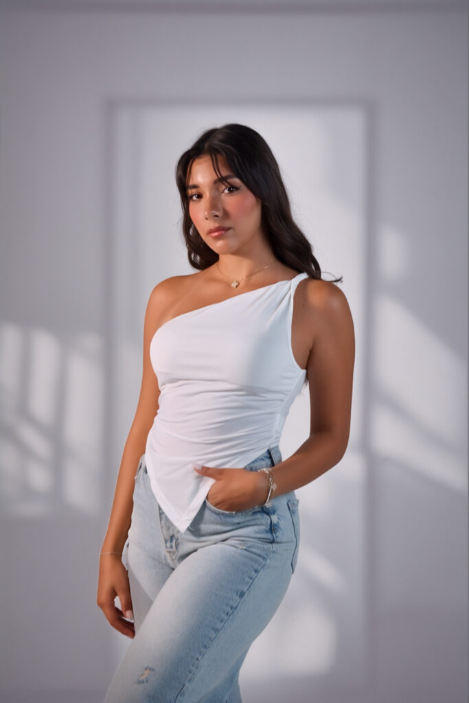 Asymmetrical detail top