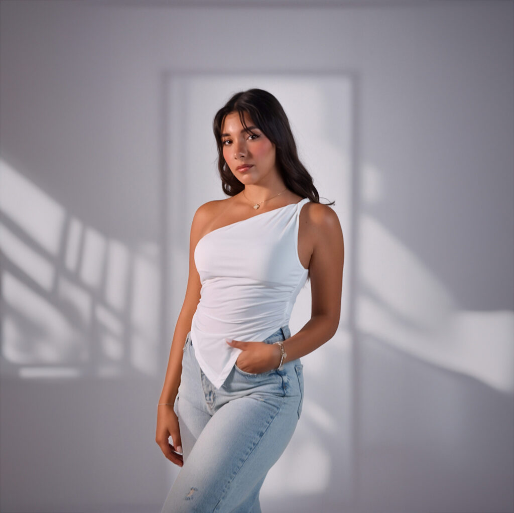 Asymmetrical detail top